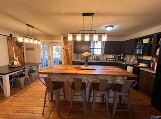 181 Walker Dr SW, Arab, AL 35016