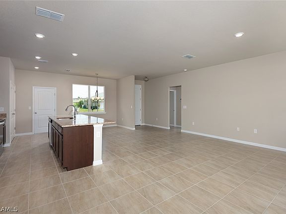 4th image of 1524 NE 35th Terrace Cpe