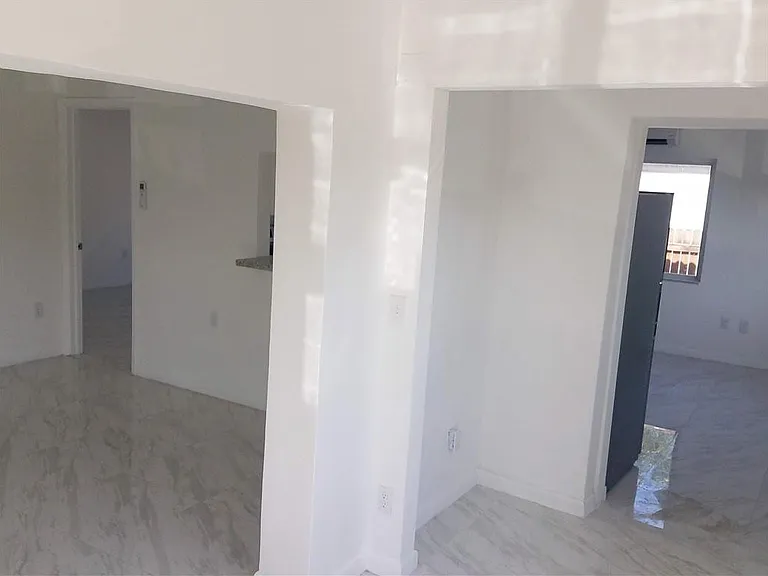 1826 Johnson St #1834 — Photo 8