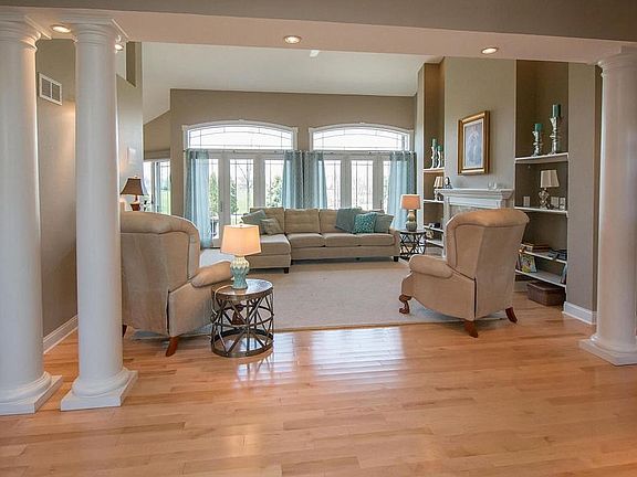 Entry to Living Room