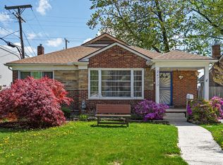 24730 Ridgedale St, Oak Park, MI 48237