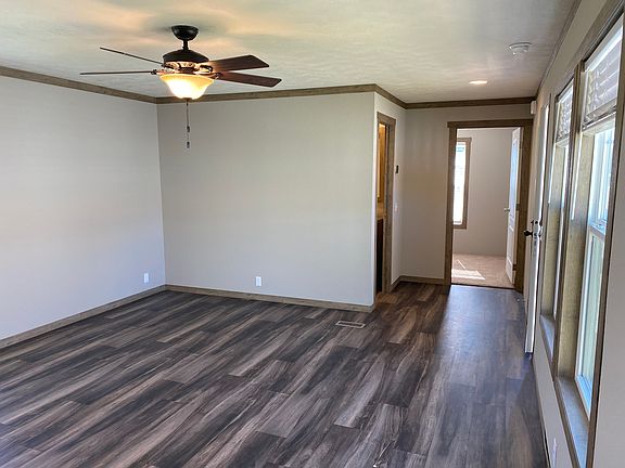 3rd image of 2101 SW 38th St #206