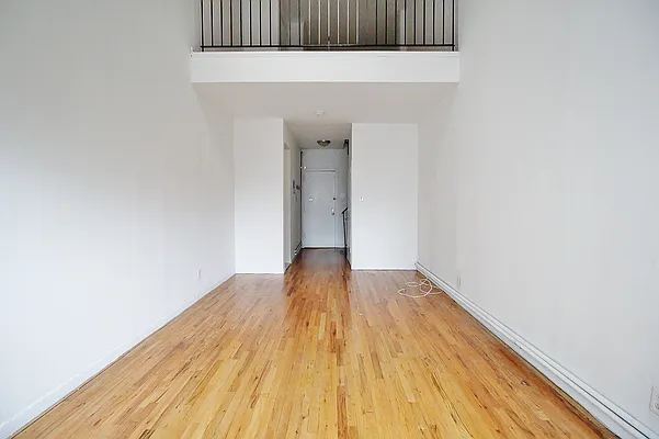 Rented by Julianna Realty Corp | media 15