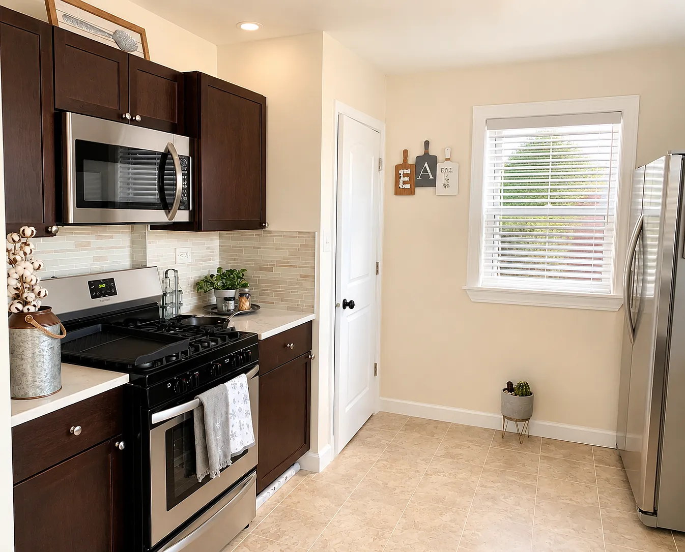 2 bed, 1650 sqft, $2,400 — Photo 3