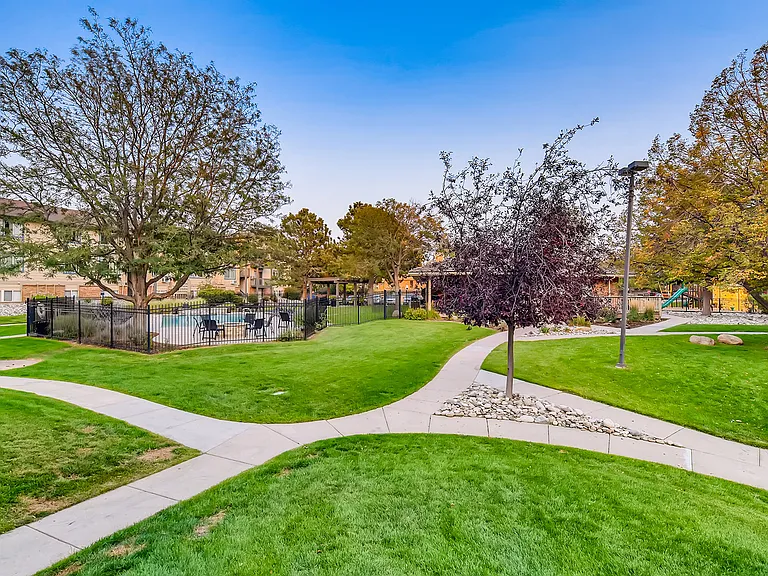 Clearview Apartments 4840-print-026-026-Exterior