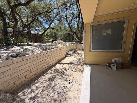 4th image of 2807 American Dr