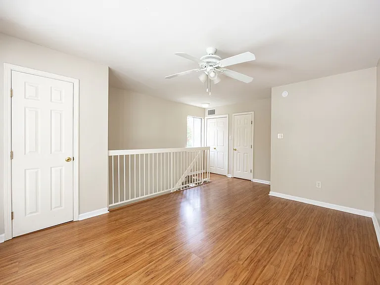 454 W Parker Blvd #A10 — Photo 9
