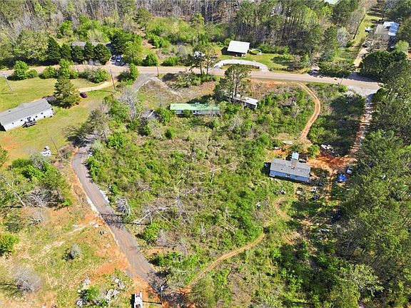 4th image of 17 Line Crest Dr