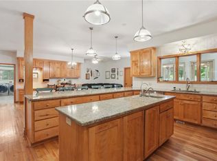 10301 N Avalon Ave, Kansas City, MO 64154