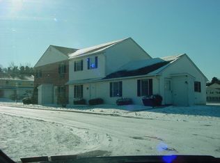 242 Colonial Dr, Akron, PA 17501