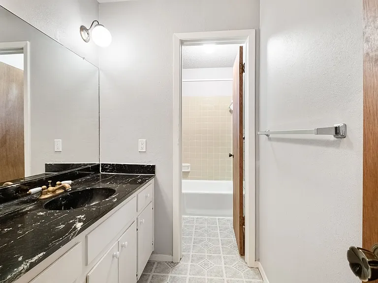 5404 Salem Hill Dr — Photo 17