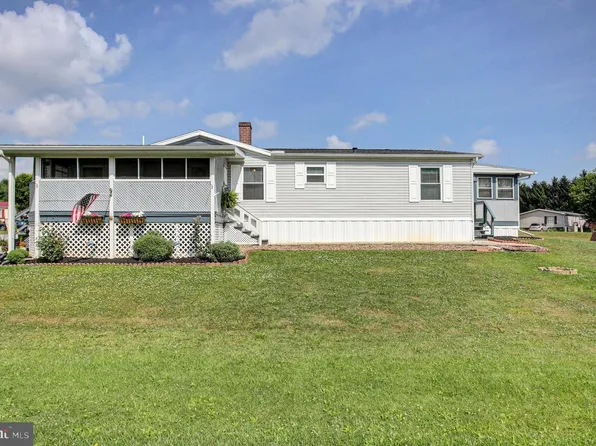 30 Spring Dr, Shippensburg, PA 17257
