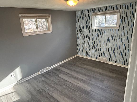 4th image of 324 Pershing Ave NW #324