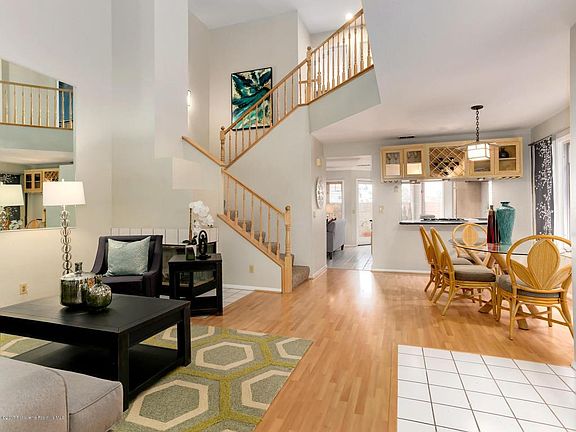 2nd image of 2818 Ashley Dr