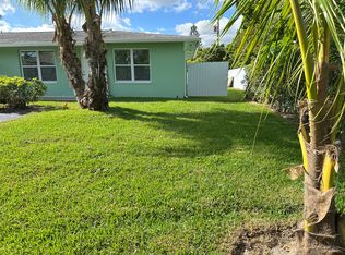 1665 E Breezy Ln #1665, West Palm Beach, FL 33417