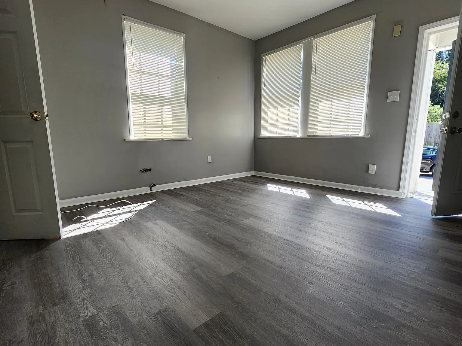 1893 3rd Ave — Photo 2