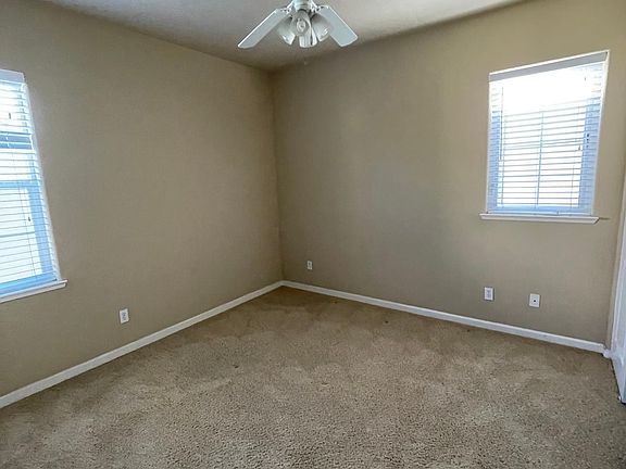 5th image of 42 Villa Gardens Ct