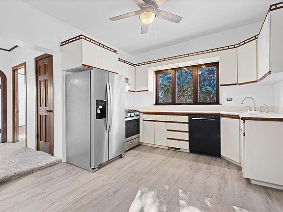 New stainless appliances.