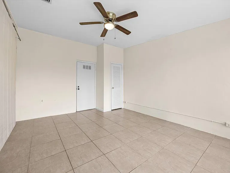 5540 Lakewood Cir S #F — Photo 31