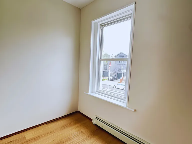 400 Davis Ave #2 — Photo 10