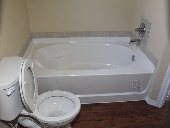 5th image of 2508 W 12th St