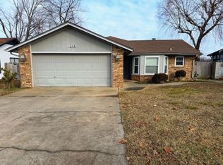 209 Jonathan Dr, Bentonville, AR 72712