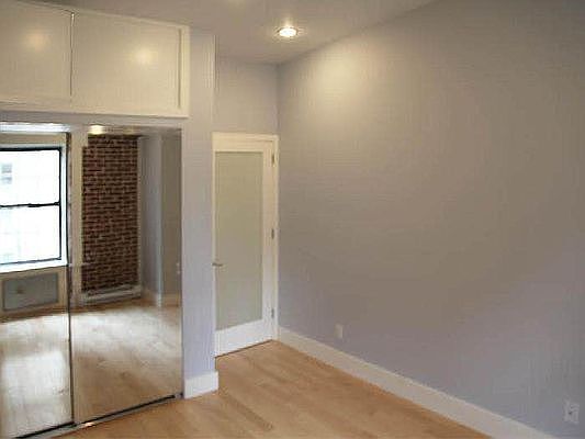 3rd image of 351 E 52nd St #5F