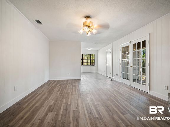5th image of 6521 Valor Ct