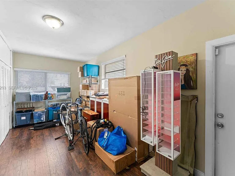 2311 SW 2nd St — Photo 4