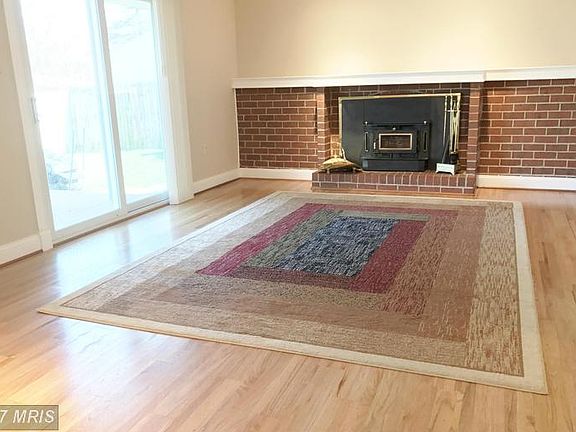 5th image of 1211 Wellfleet Dr