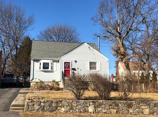 338 Queen St, Bridgeport, CT 06606