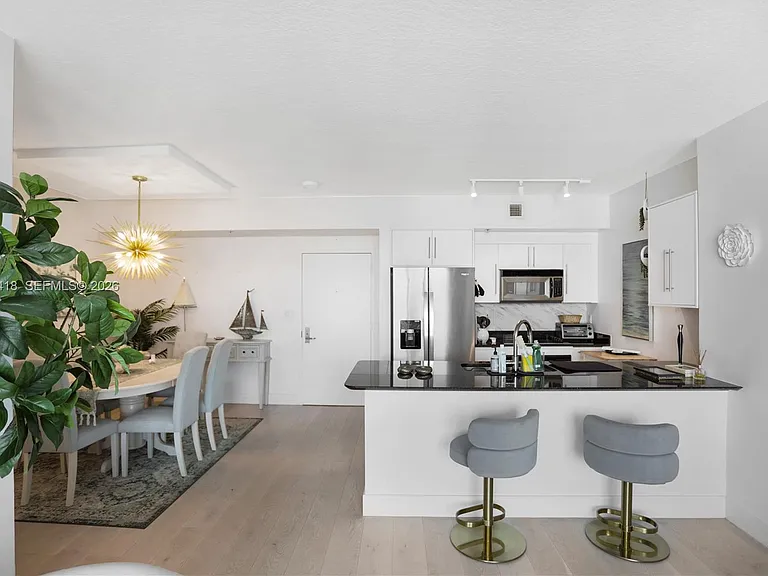 335 Biscayne Blvd #3808 — Photo 10
