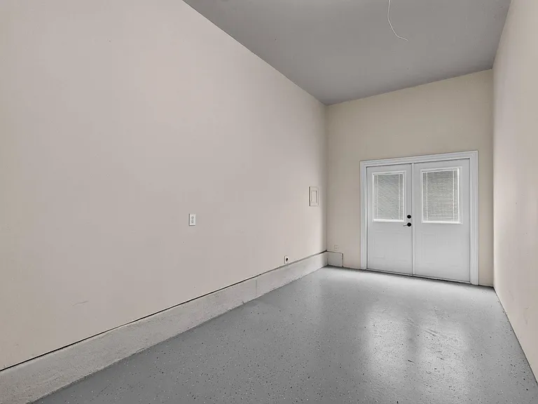 475 Fenwick Dr — Photo 32