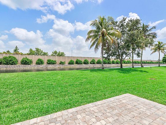 4th image of 9905 NW 57th Manor