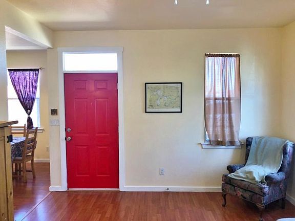 5th image of 412 Placido Martinez Ct NE