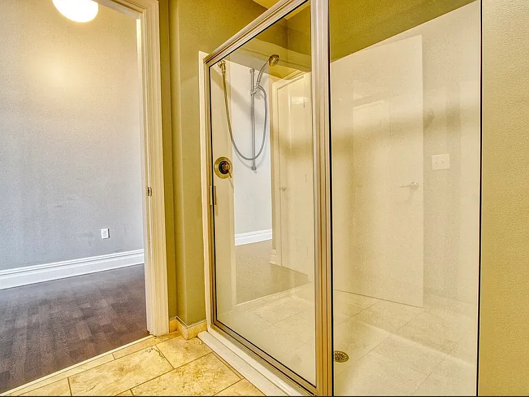 2917 Main St #G7 — Photo 12