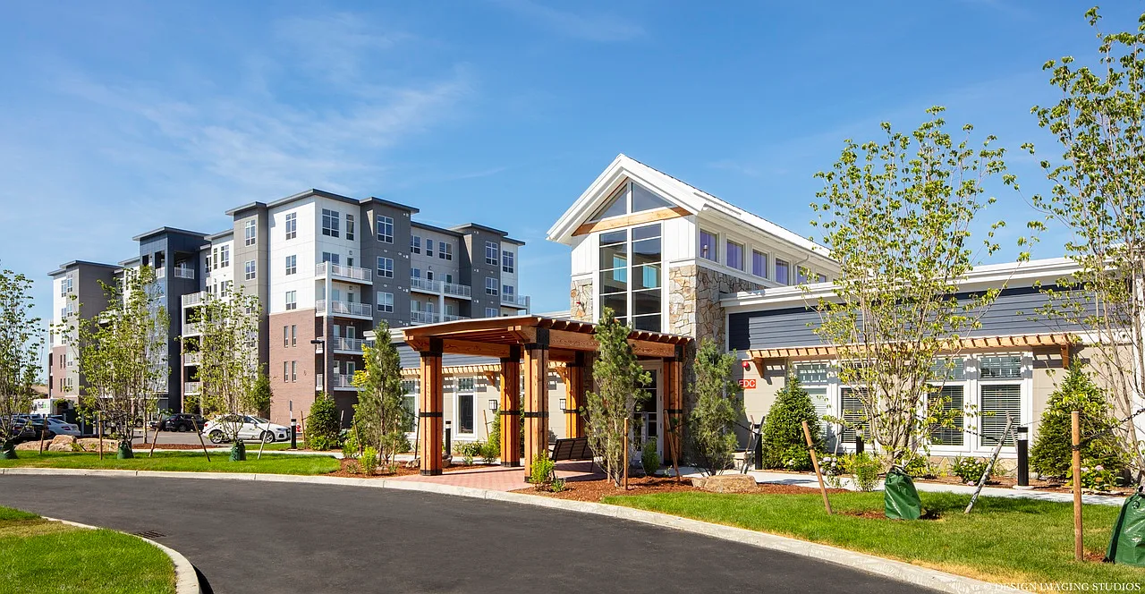 Elevation Apartments at Crown Colony — Photo 4