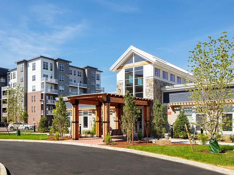 Elevation Apartments at Crown Colony — Photo 4
