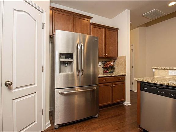 3rd image of 7309 Overmountain Dr