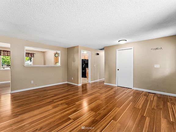 5th image of 815 188th Street Ct E