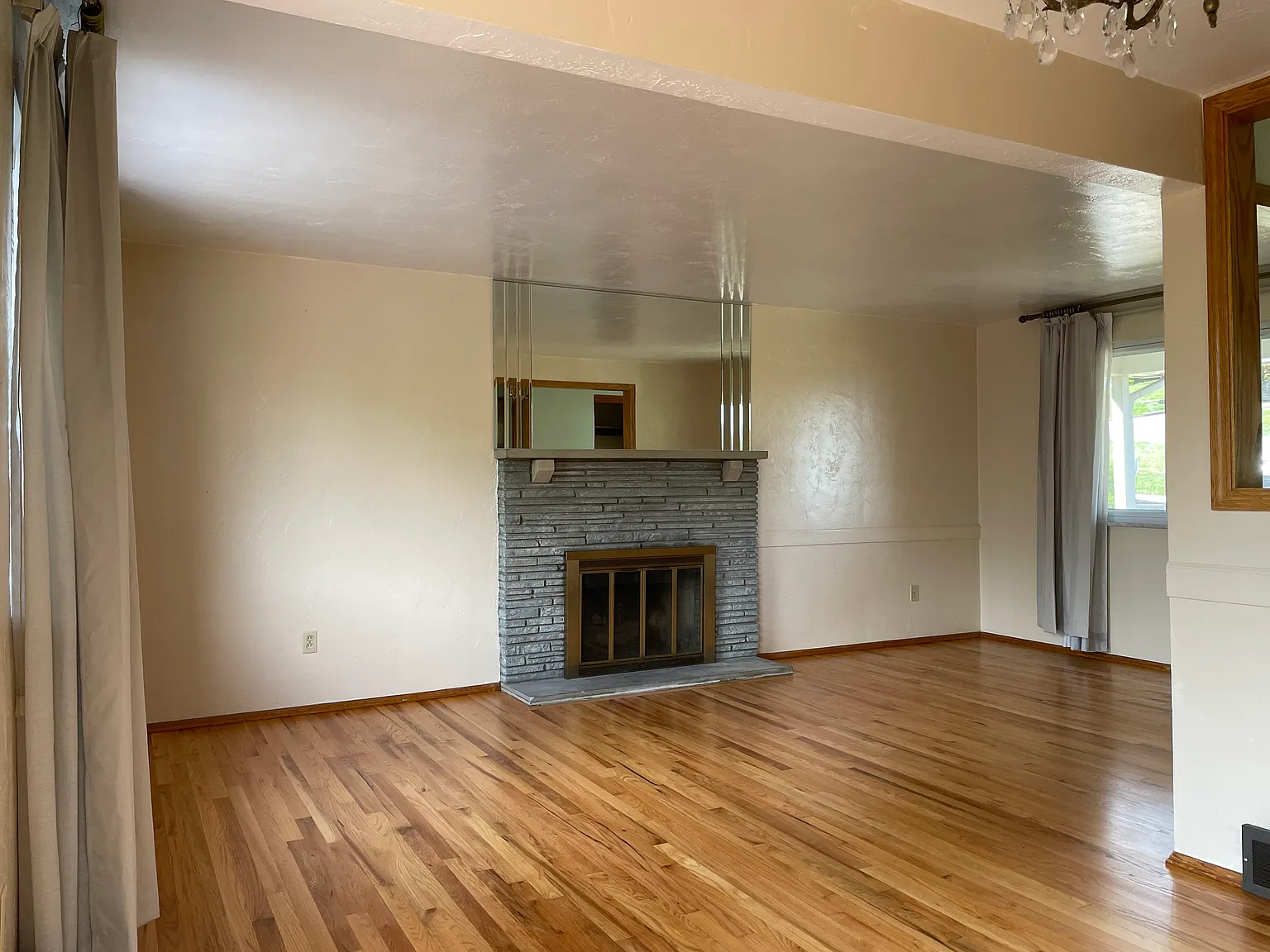 158 Arla Dr — Photo 3