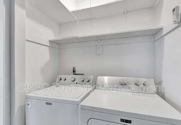 1411 Oaklanding Rd — Photo 18