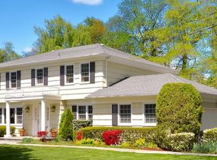 154 Vaneck Dr, New Rochelle, NY 10804