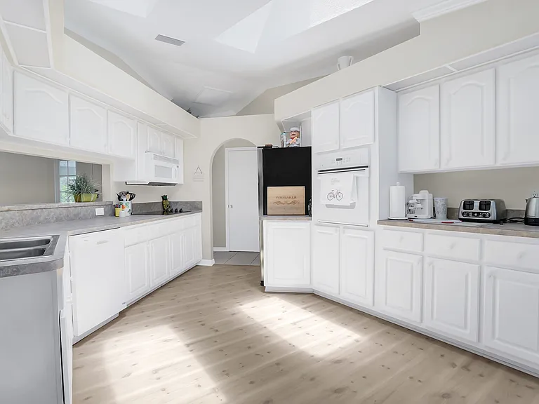4785 Hansard Ave — Photo 14