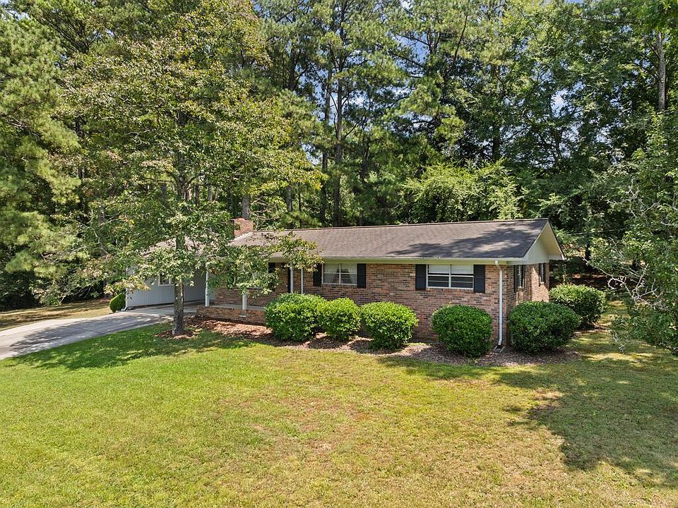1st image of 1590 Pleasant Grove Dr NE