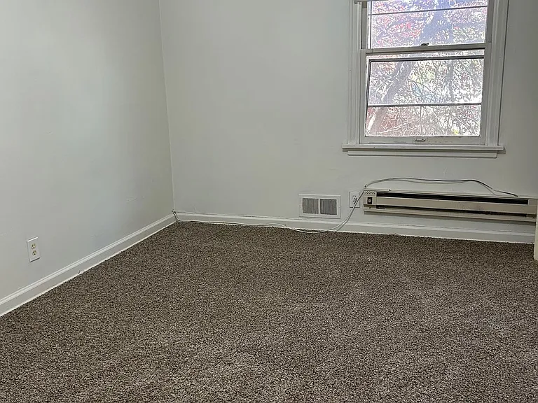 Apartments available in a highly desirable University District location! — Photo 27