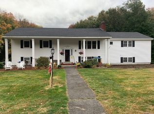 11 Hearthstone Dr, Pelham, NH 03076