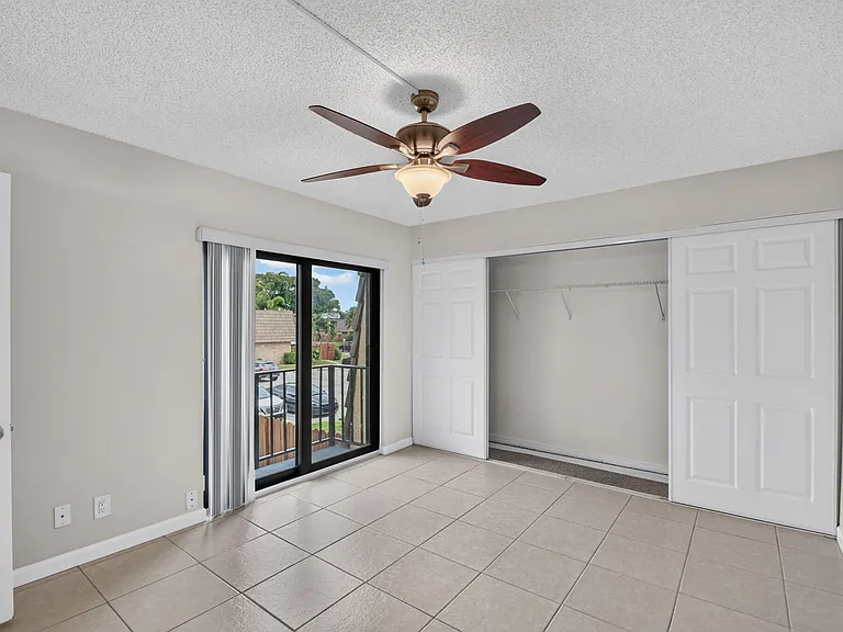 744 Springdale Cir — Photo 25