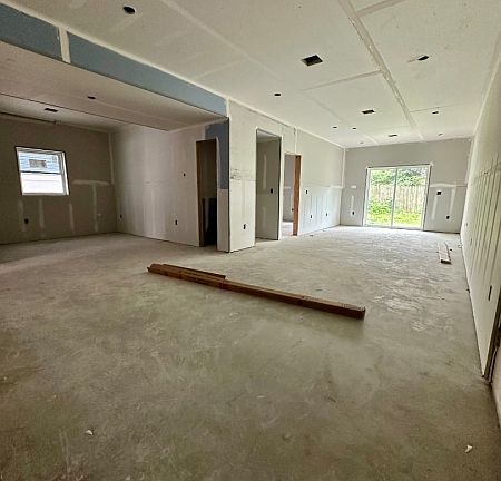 2nd image of 670 Summer St