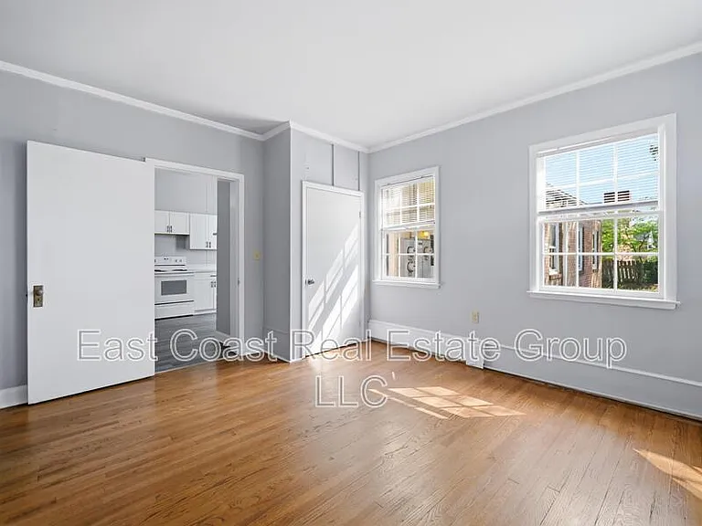 323 N Potomac St #1 — Photo 11